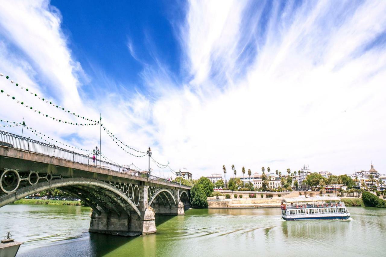 Alohamundi Pureza Apartment Seville Ngoại thất bức ảnh
