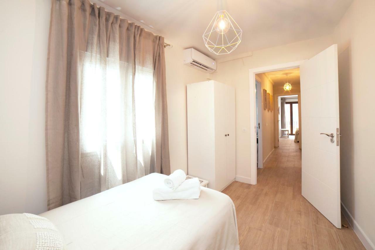 Alohamundi Pureza Apartment Seville Ngoại thất bức ảnh