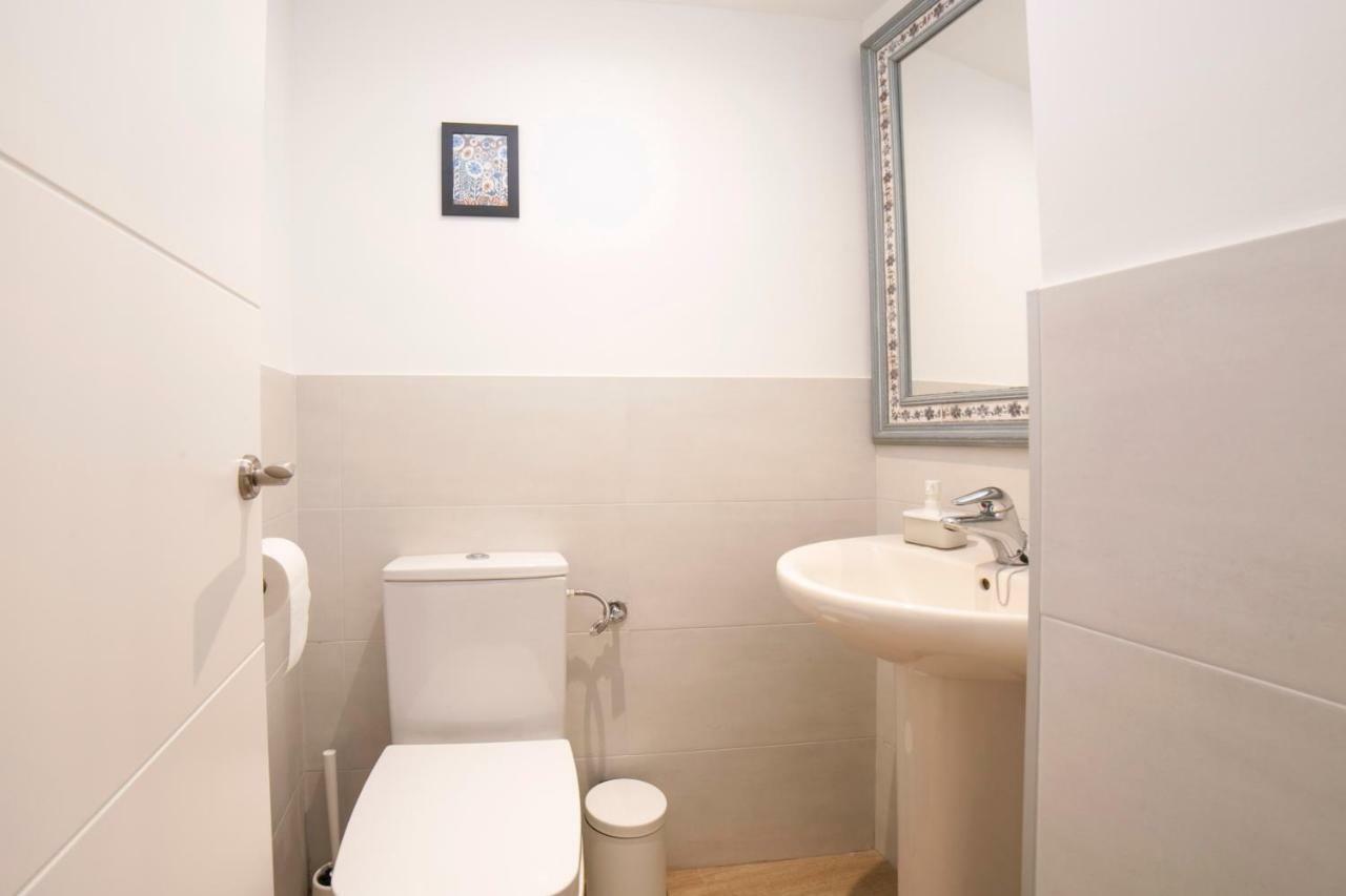 Alohamundi Pureza Apartment Seville Ngoại thất bức ảnh